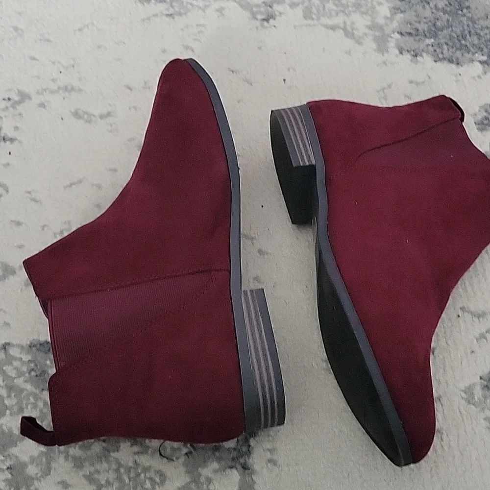 Women's Suede Ankle Boots - Red